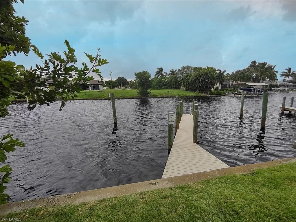 1715 SE 46th LN 5 CAPE CORAL, FL 33904