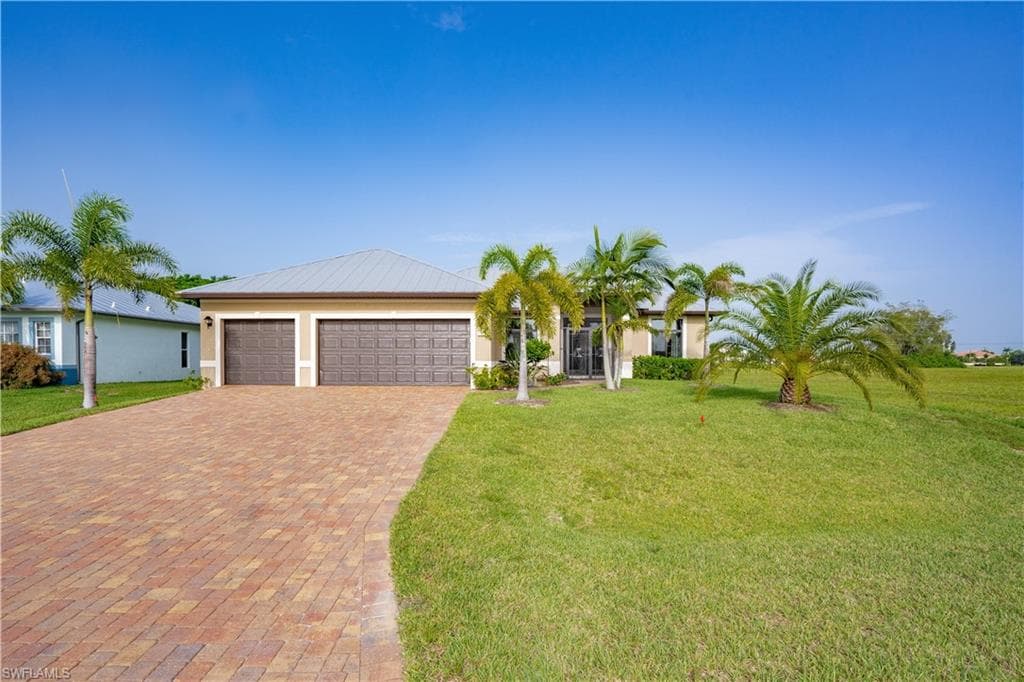 118 SW 33rd AVE CAPE CORAL, FL 33991