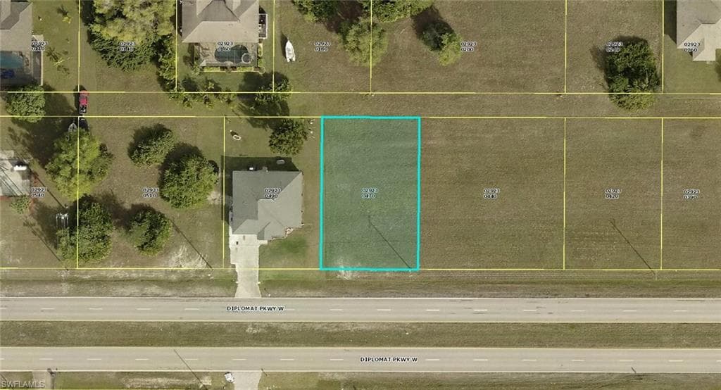 1217 Diplomat PKY W CAPE CORAL, FL 33993