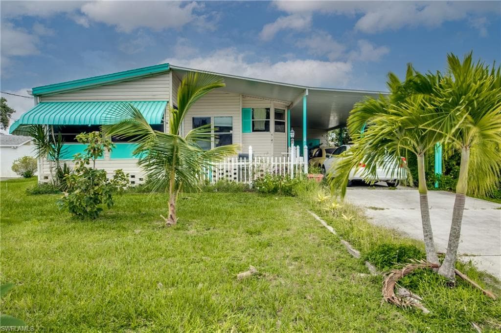5147 Flamingo DR ST. JAMES CITY, FL 33956