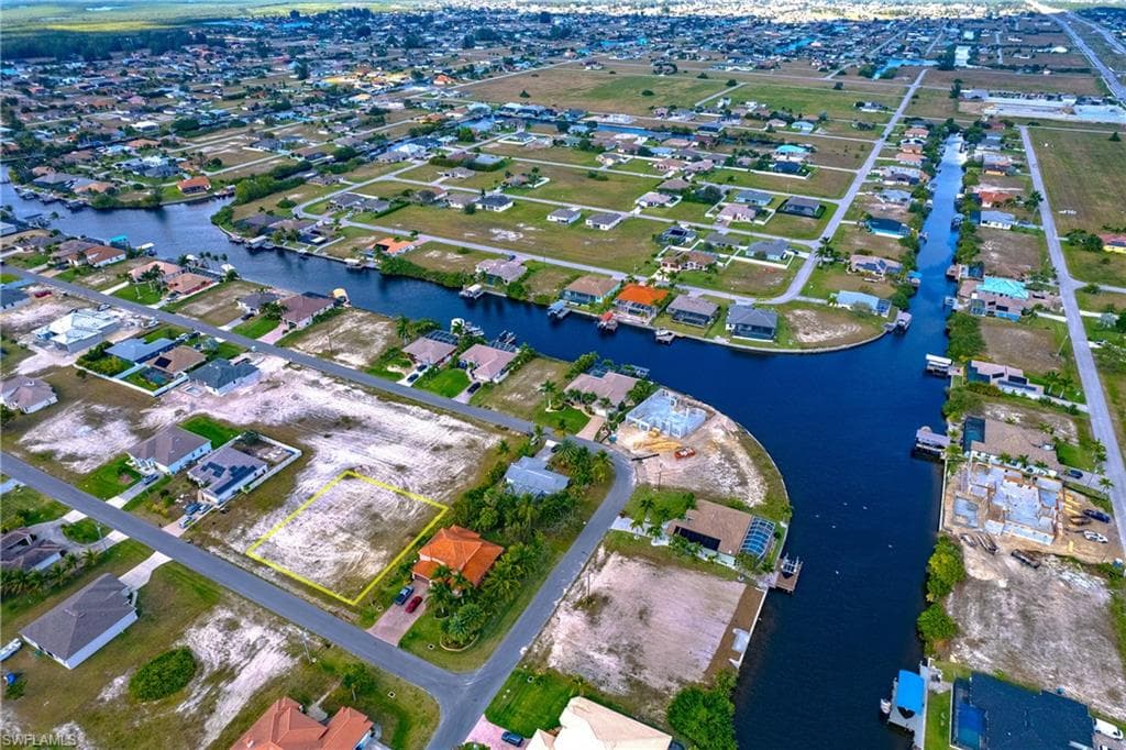 3307 NW 3rd ST CAPE CORAL, FL 33993