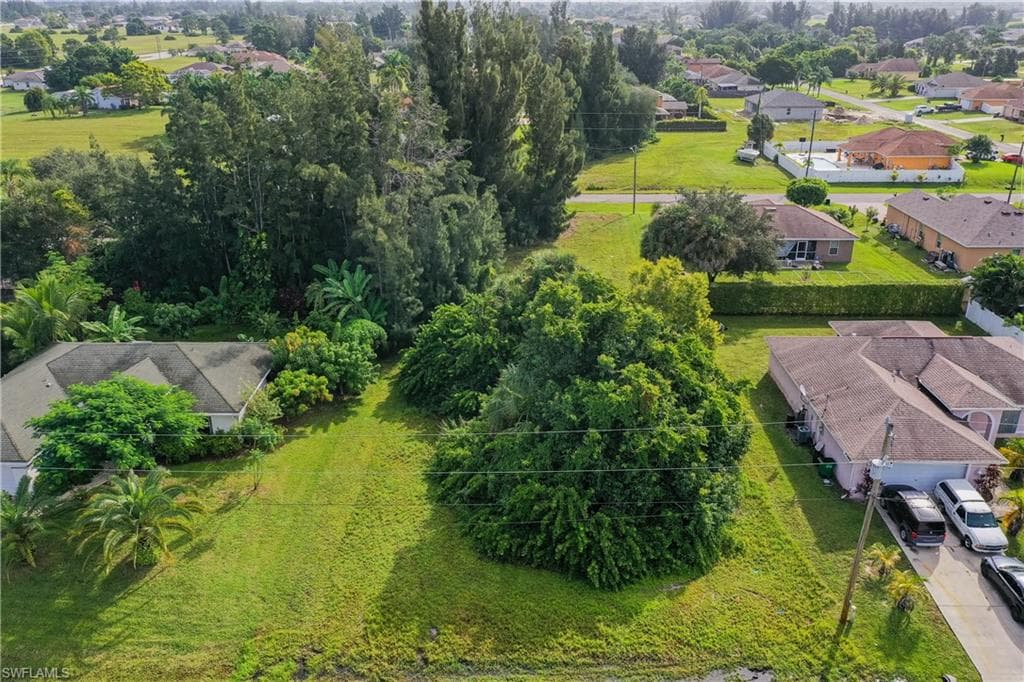 23 SW 19th CT CAPE CORAL, FL 33991
