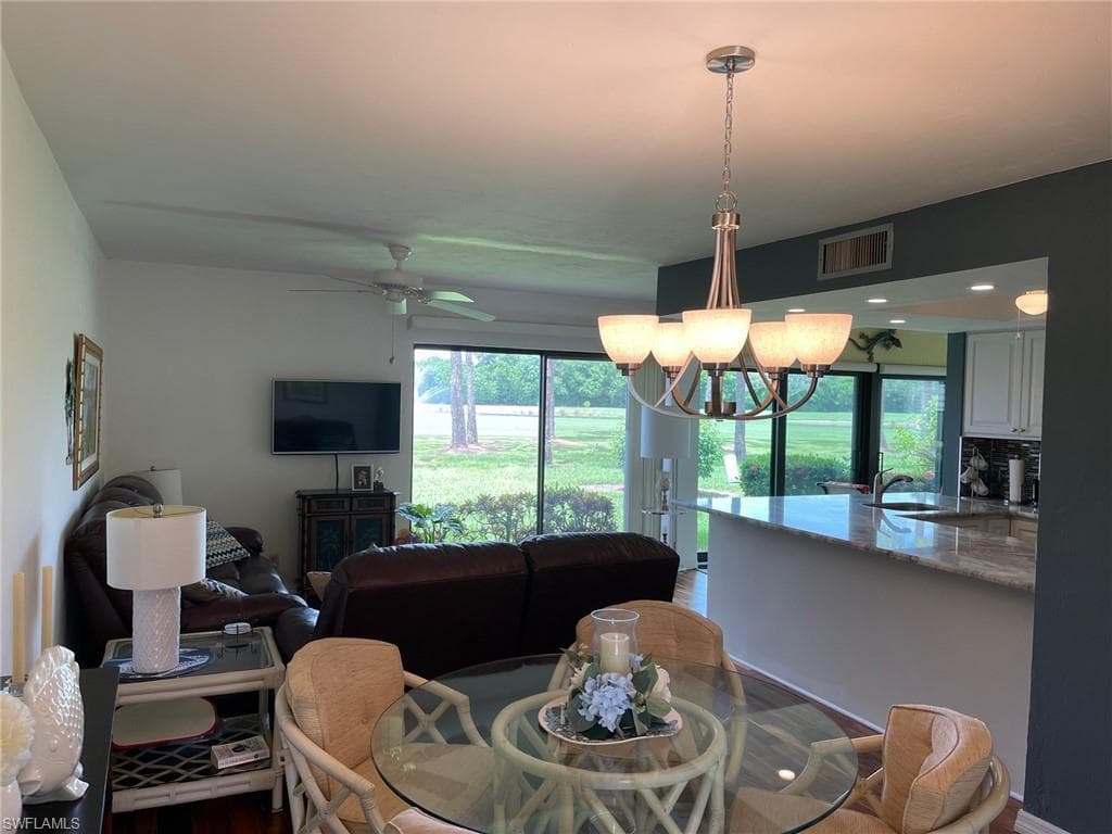 5625 Trailwinds DR 416 FORT MYERS, FL 33907