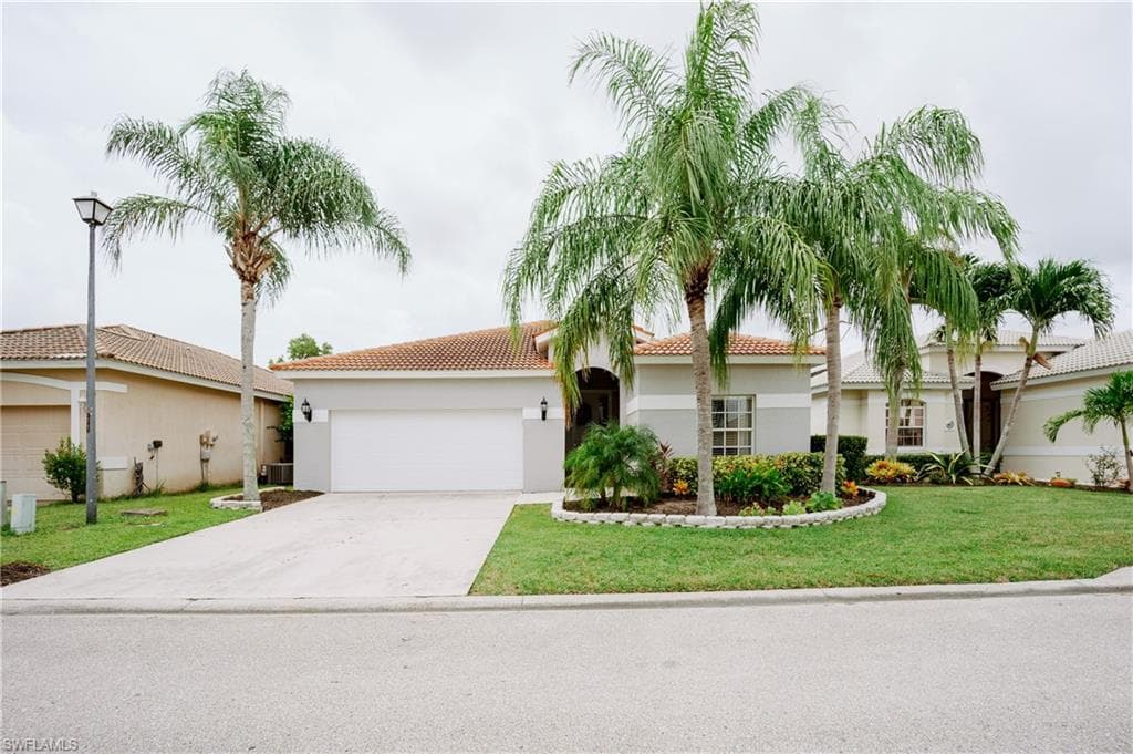 11200 Lakeland CIR FORT MYERS, FL 33913