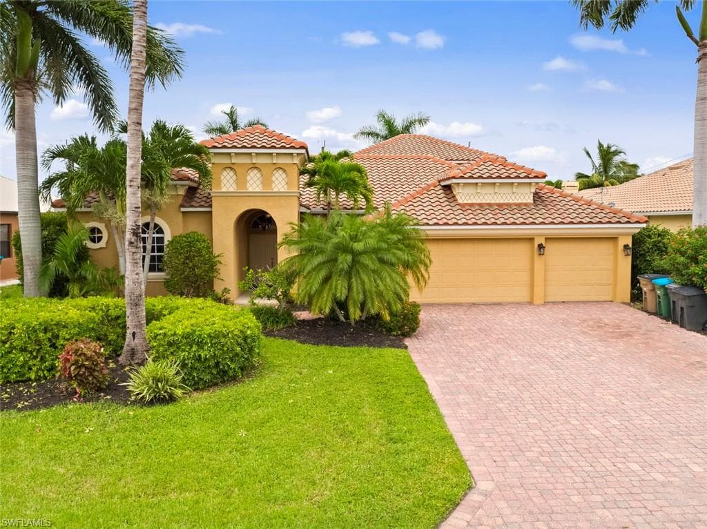 4926 SW 27th PL CAPE CORAL, FL 33914