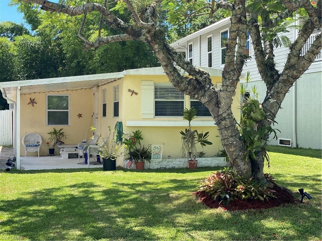 176 Jeepers DR NAPLES, FL 34112