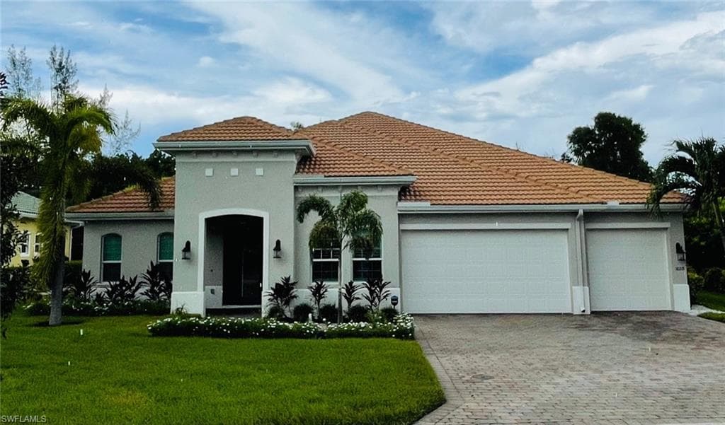10213 Avonleigh DR