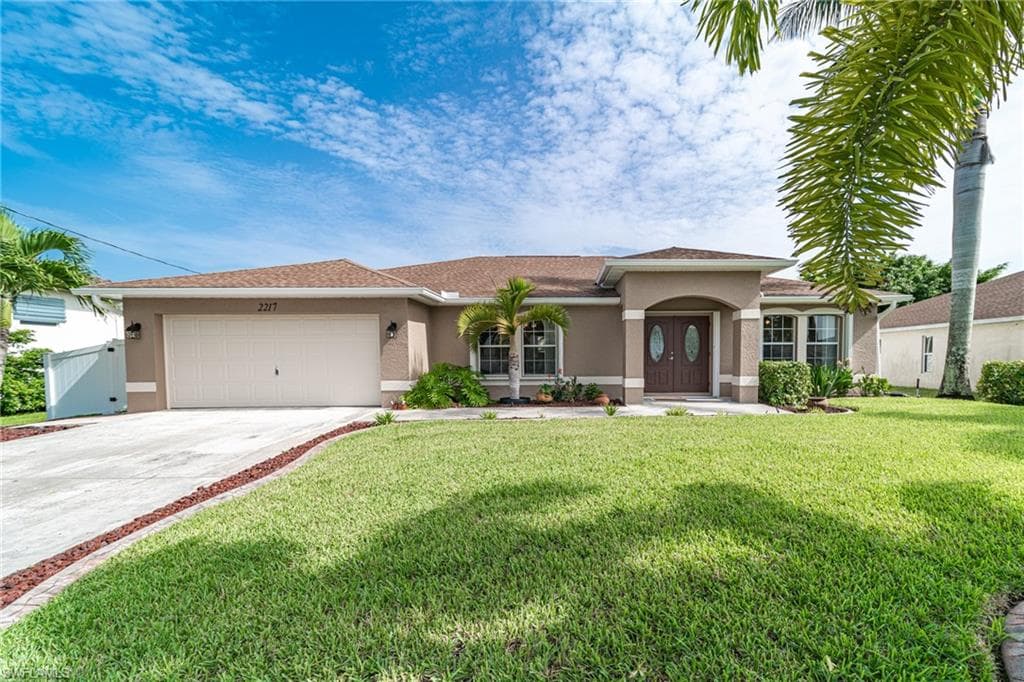 2217 8th TER CAPE CORAL, FL 33993