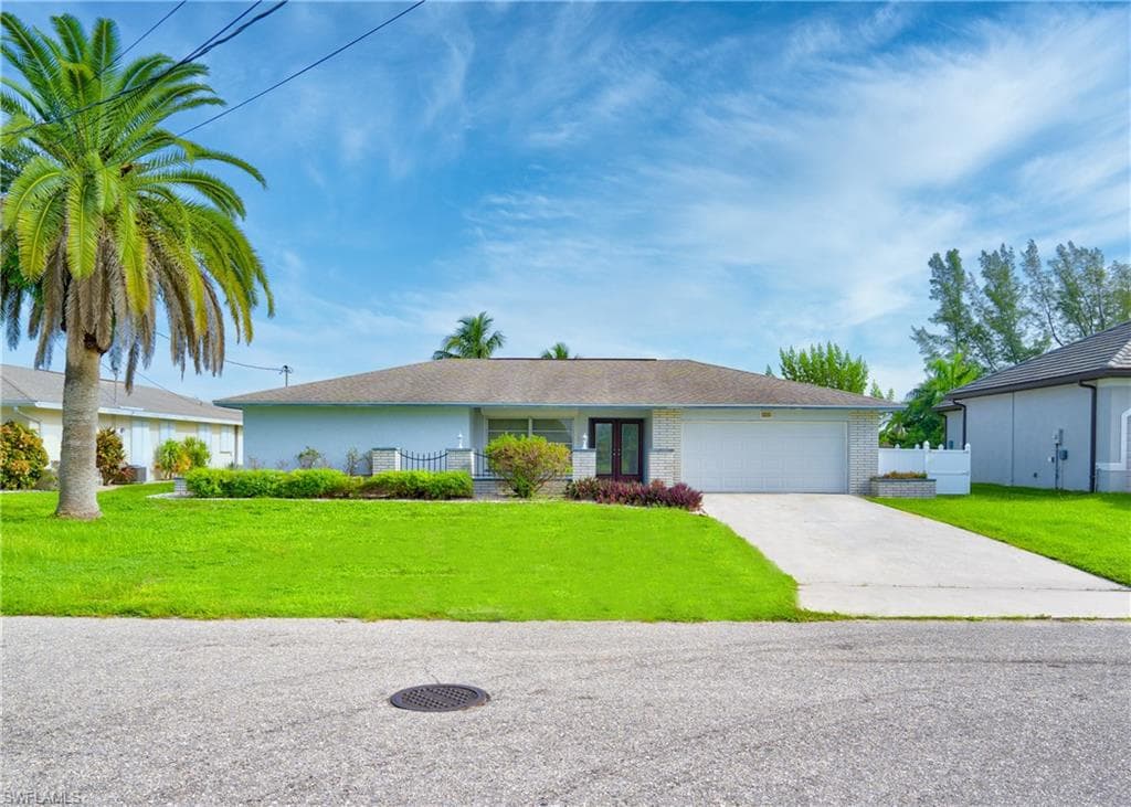 415 SE 32nd ST CAPE CORAL, FL 33904