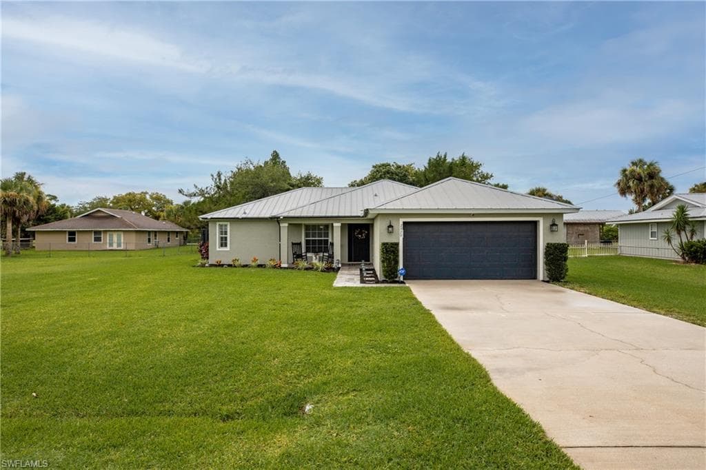 2979 County Rd 78 RD FORT DENAUD, FL 33935