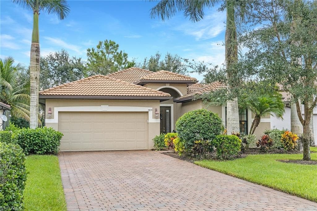 7879 Bucks Run DR NAPLES, FL 34120