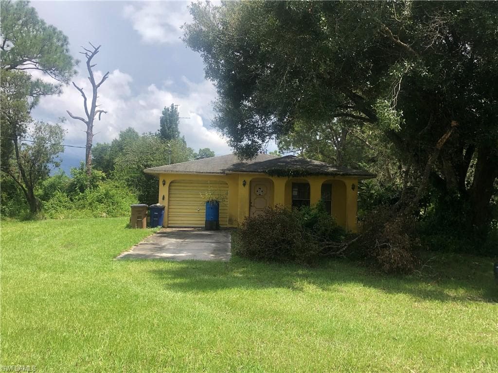 6231 Neal RD FORT MYERS, FL 33905