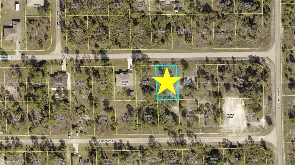 942 Panda DR LEHIGH ACRES, FL 33974