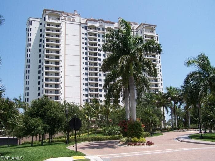 1060 Borghese LN 2001 NAPLES, FL 34114