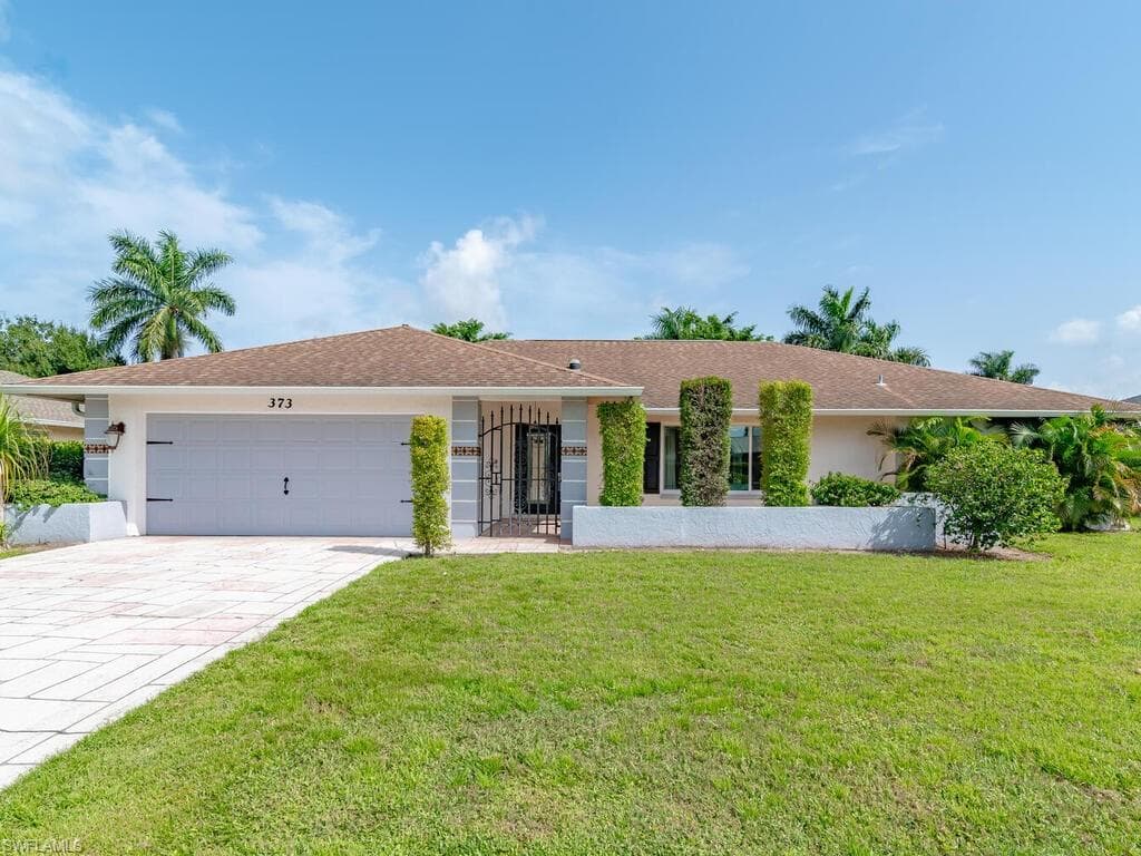 373 Saint Andrews BLVD NAPLES, FL 34113