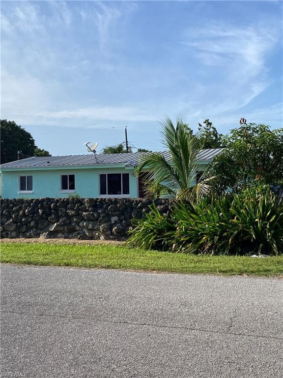 423 W Haiti AVE CLEWISTON, FL 33440