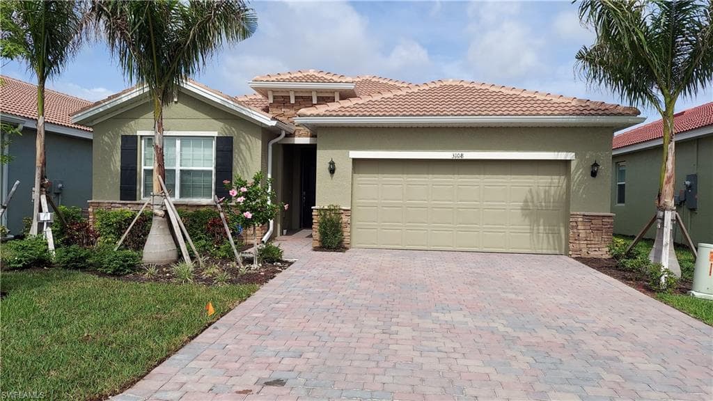 3108 Royal Gardens AVE FORT MYERS, FL 33916