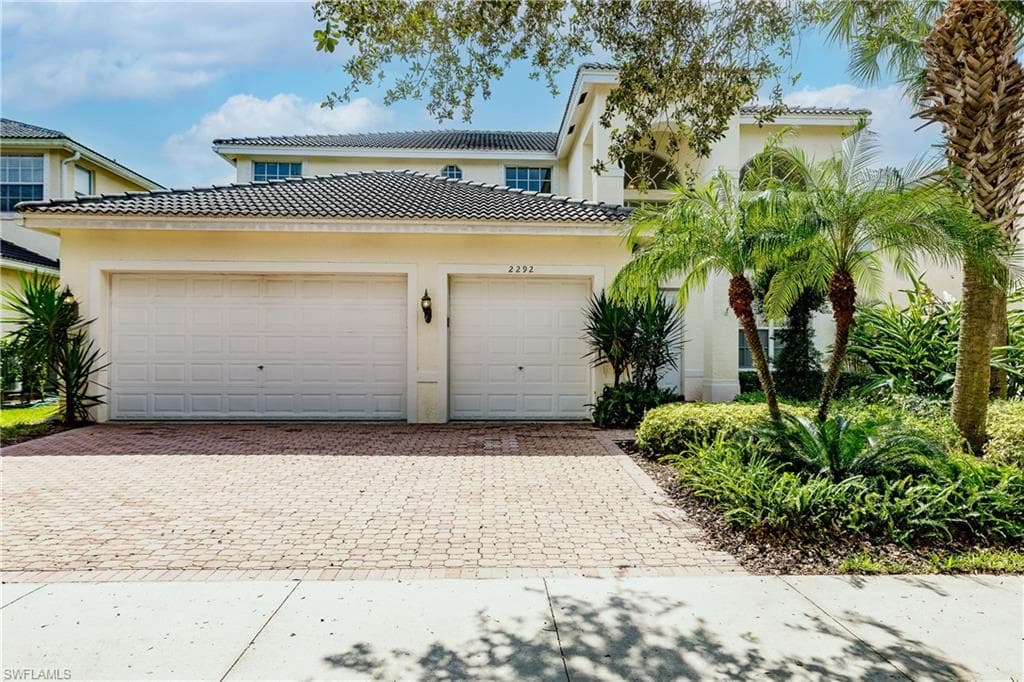 2292 Guadelupe DR NAPLES, FL 34119
