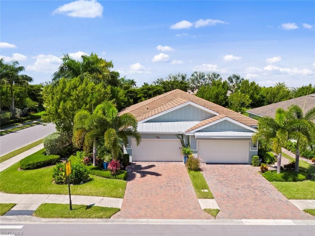 14529 Edgewater CIR NAPLES, FL 34114