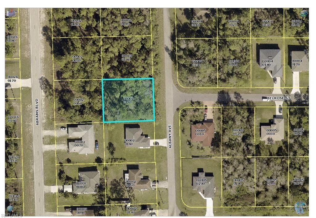 1121/1123 Albany AVE LEHIGH ACRES, FL 33971