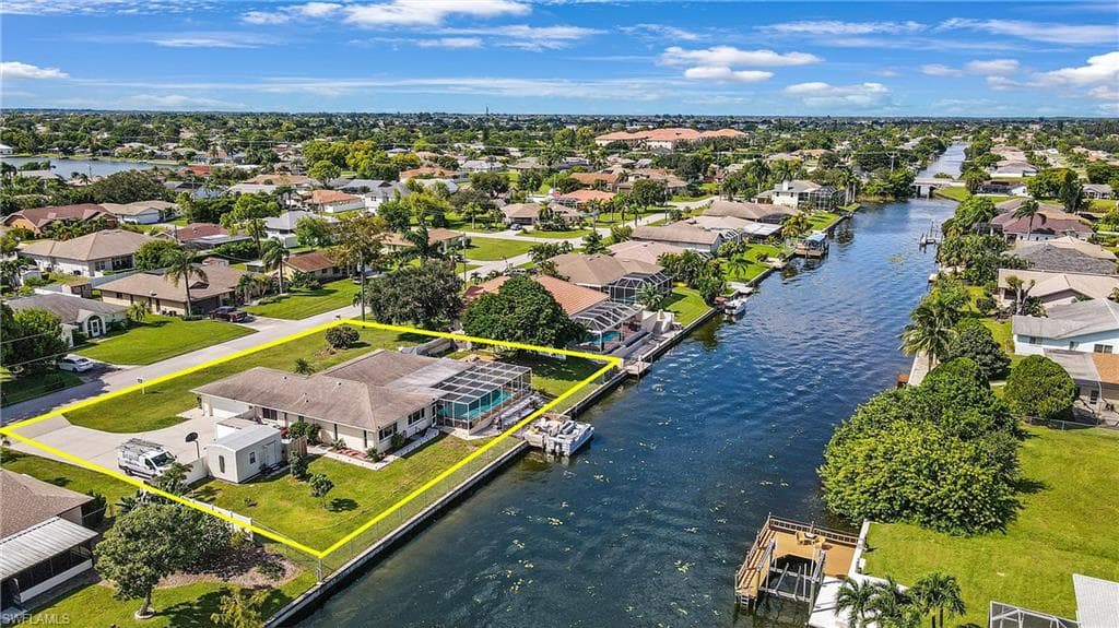 117 SE 12th CT CAPE CORAL, FL 33990