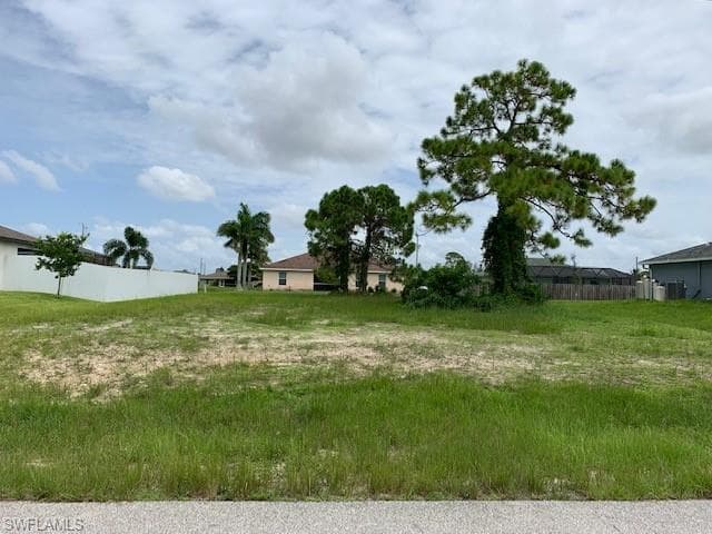 2541 NW 20th PL CAPE CORAL, FL 33993