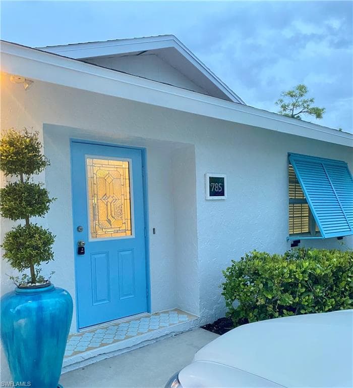 785 105th AVE N NAPLES, FL 34108