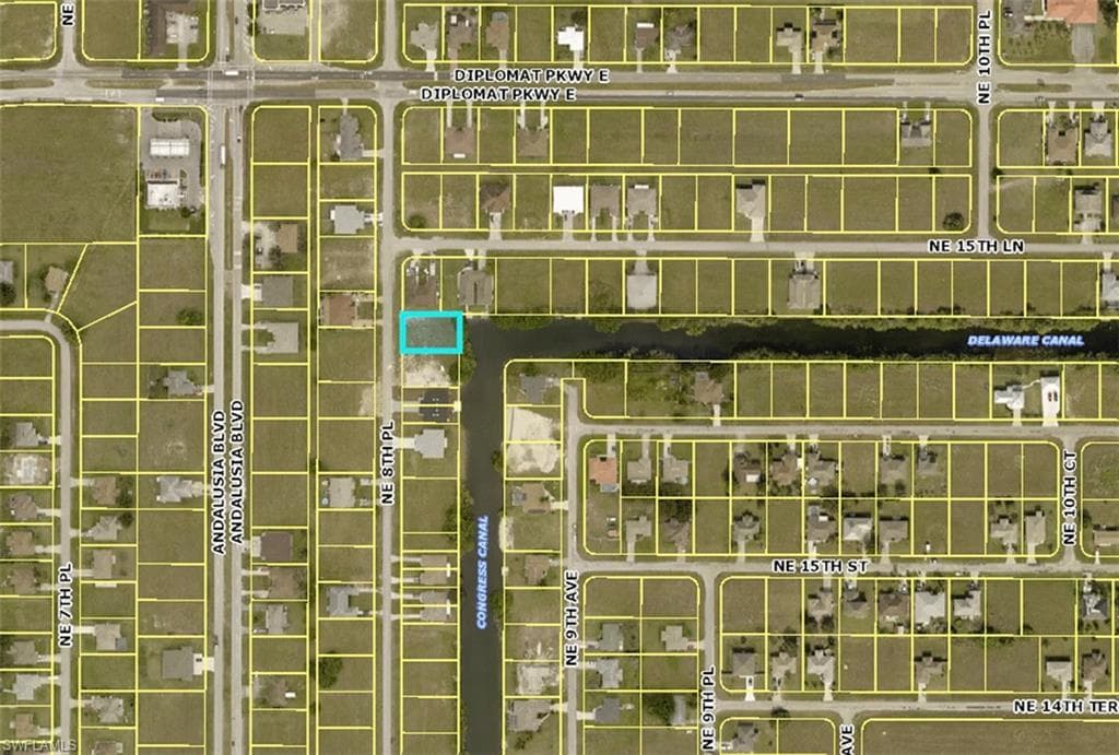 1525 NE 8th PL CAPE CORAL, FL 33909