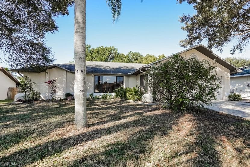 2126 SW 14th AVE CAPE CORAL, FL 33991