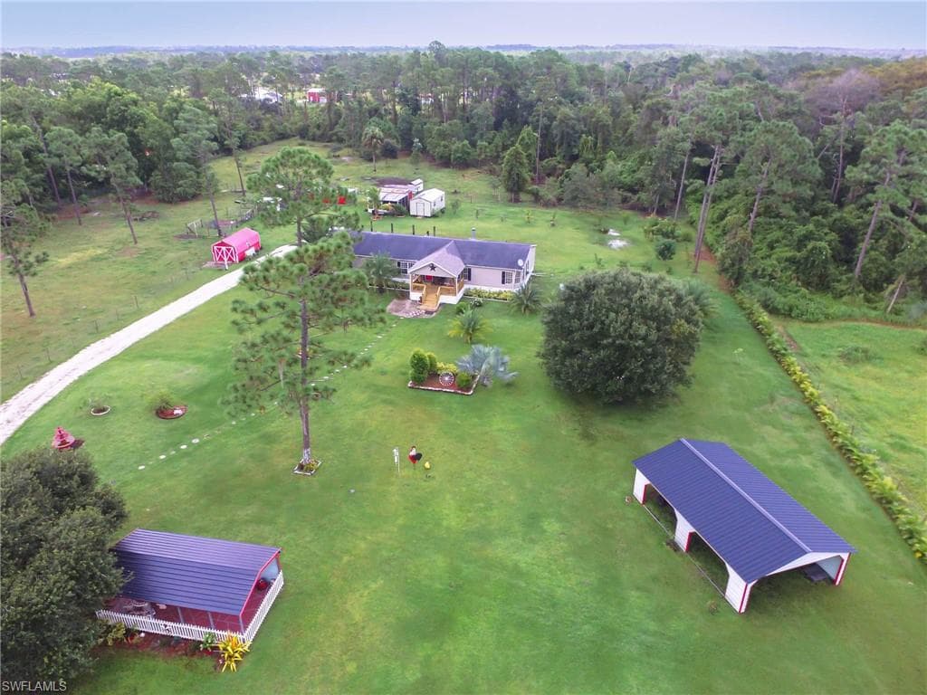 1216 Pine AVE LABELLE, FL 33935