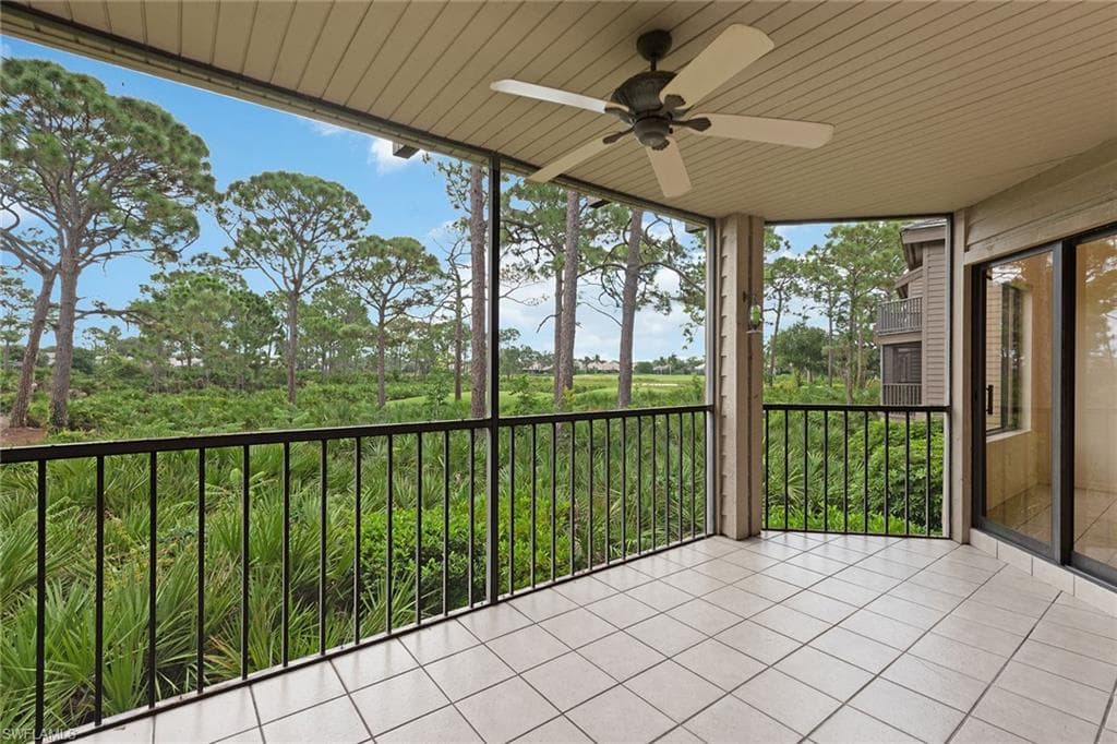 27121 Oakwood Lake DR BONITA SPRINGS, FL 34134