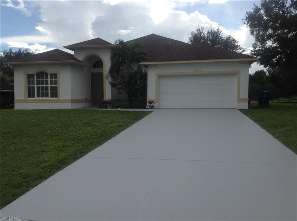 148 Carlisle AVE S LEHIGH ACRES, FL 33974