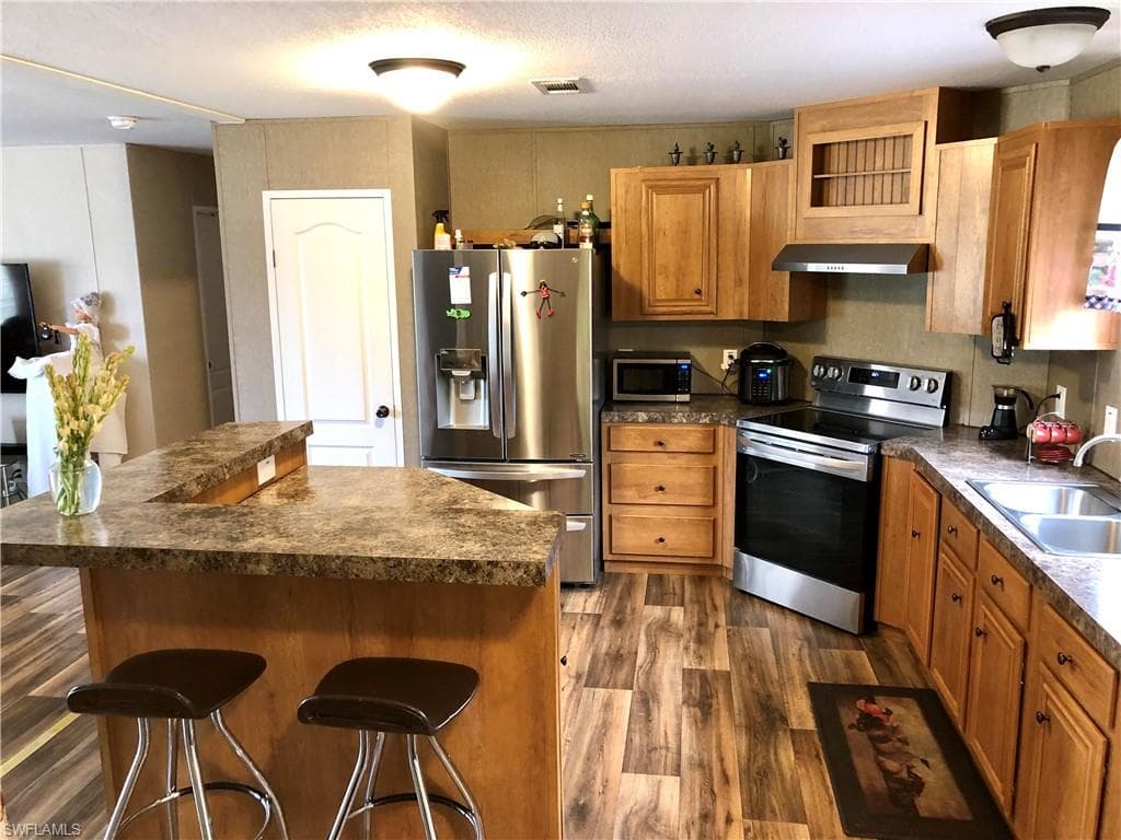 360 S Cabbage Palm ST CLEWISTON, FL 33440