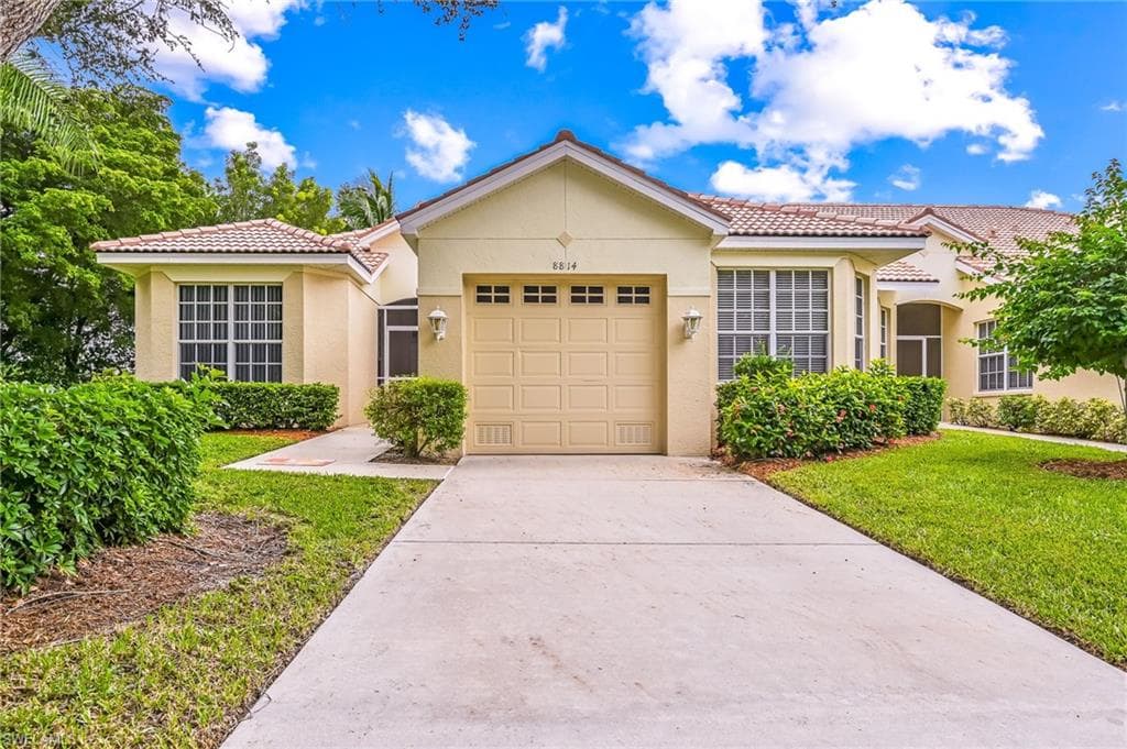 8814 Middlebrook DR FORT MYERS, FL 33908