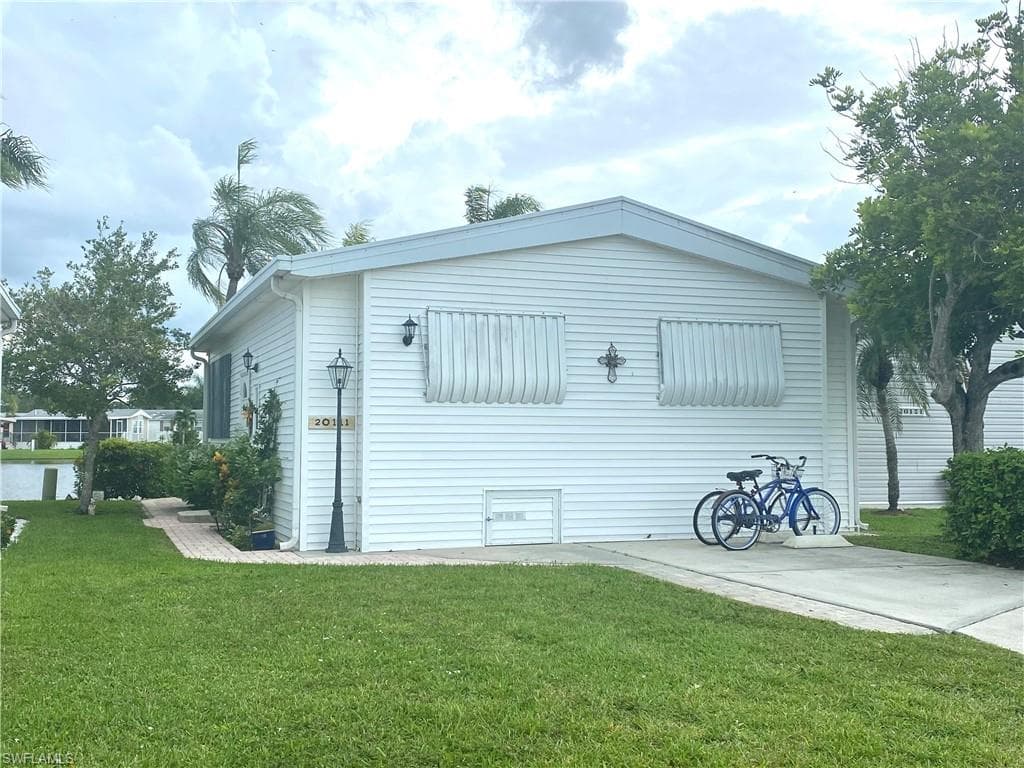 20141 Cobblestone CT ESTERO, FL 33928