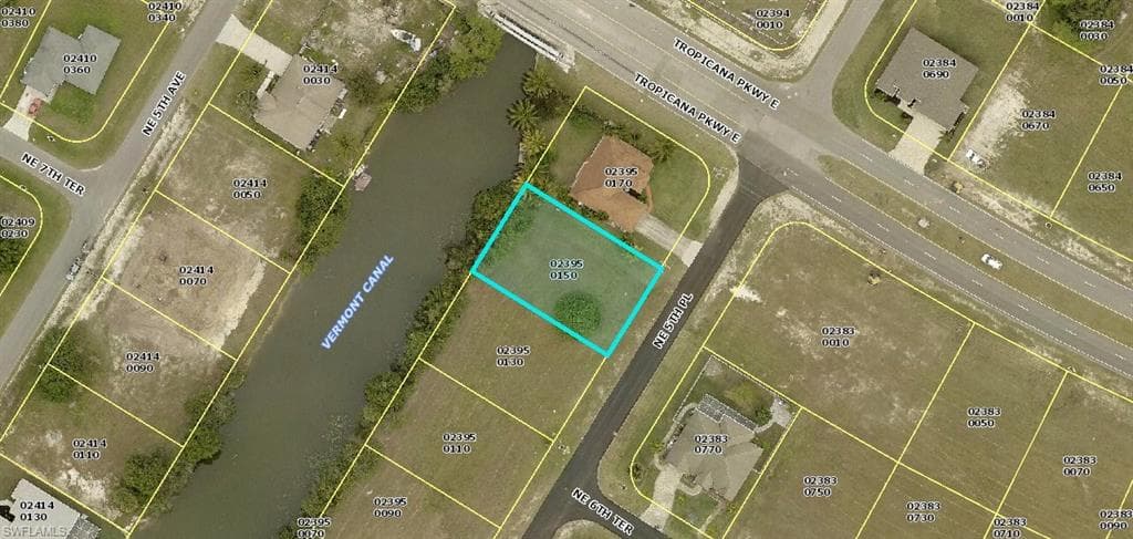 666 NE 5th PL CAPE CORAL, FL 33909