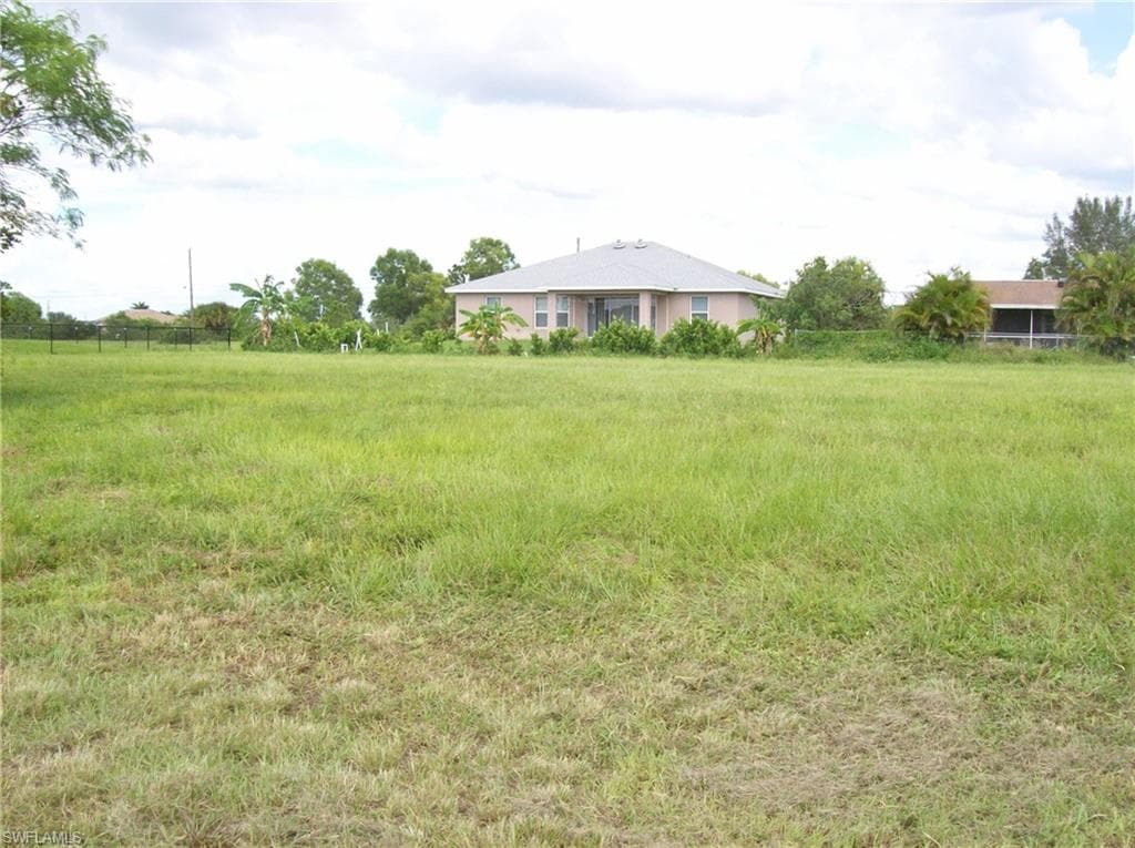 1013 NE 5th AVE CAPE CORAL, FL 33909