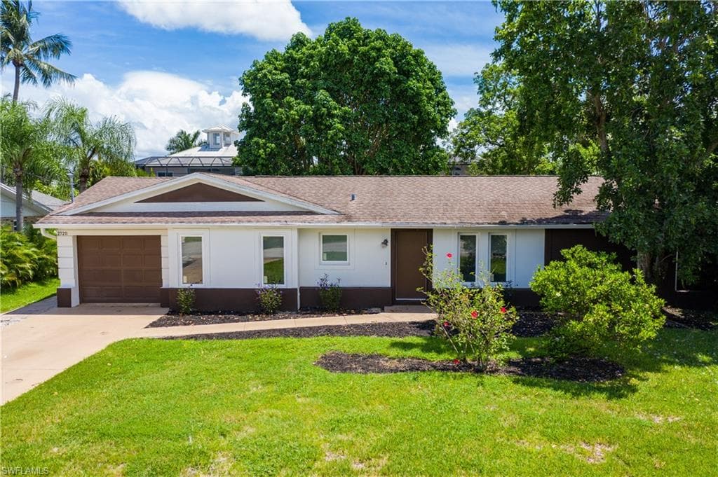 27211 Belle Rio DR BONITA SPRINGS, FL 34135