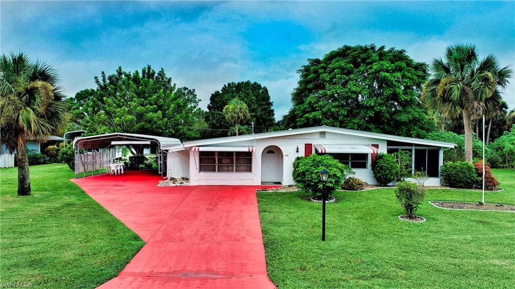 215 Highland AVE LEHIGH ACRES, FL 33936