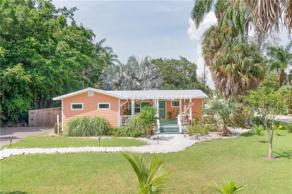 2421 Avocado ST ST. JAMES CITY, FL 33956