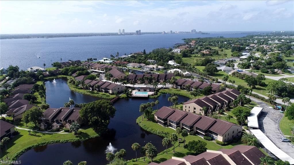 15485 Admiralty CIR 6 NORTH FORT MYERS, FL 33917