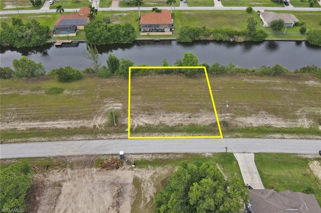 2055 NW 17th ST CAPE CORAL, FL 33993