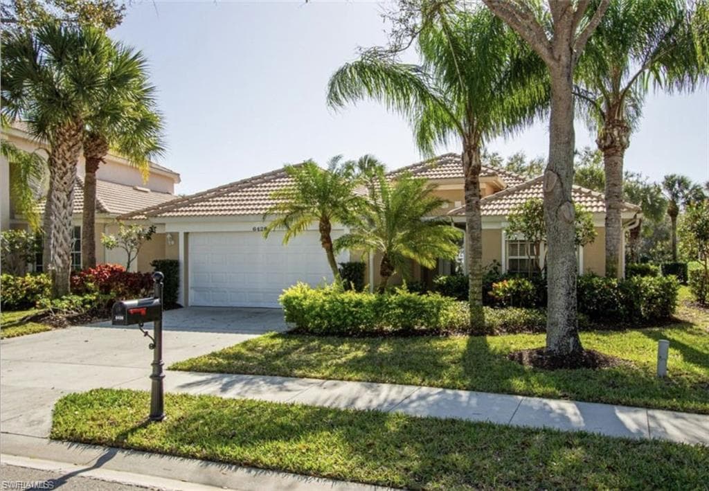 6428 Waverly Green WAY NAPLES, FL 34110