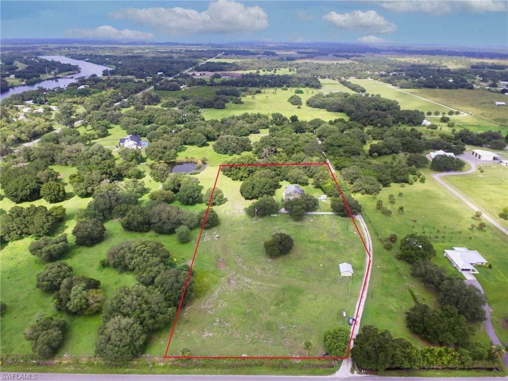 1421 Bonneville ST FORT DENAUD, FL 33935