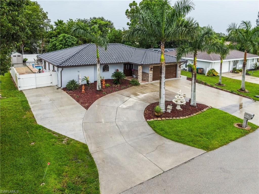 1228 SE 21st PL CAPE CORAL, FL 33990