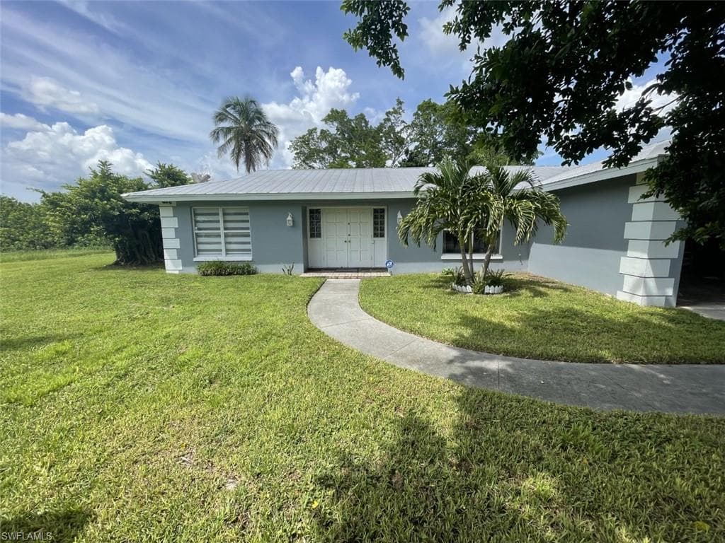 1521 SE 1st TER CAPE CORAL, FL 33990