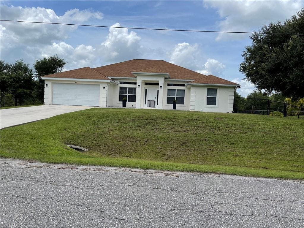815 Hibiscus AVE LEHIGH ACRES, FL 33972