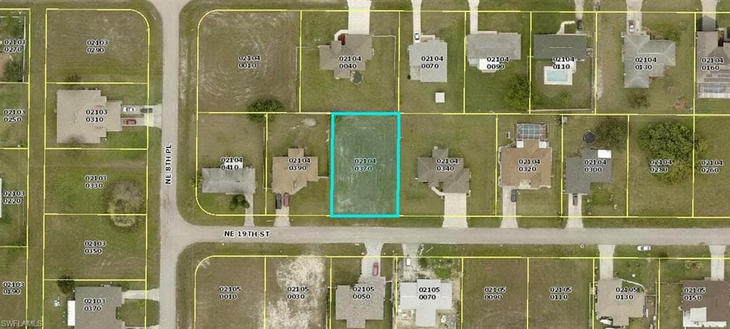 827 NE 19th ST CAPE CORAL, FL 33909