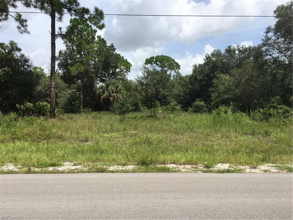 4403 E 10th ST LEHIGH ACRES, FL 33972