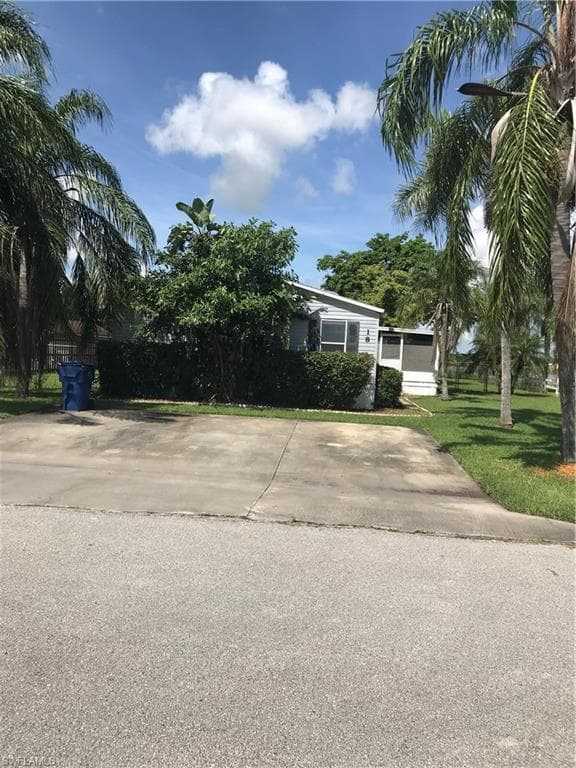 1831 Matthew Loop CLEWISTON, FL 33440